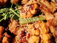 招牌悦蓉牛蛙干锅-精悦蓉(松江万达广场店)