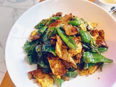 鸡蛋炒辣椒-一口猪年味东北菜(荔枝沟店)