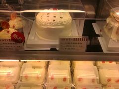 -红宝石·鲜奶小方·海派西点房(丰庄店)