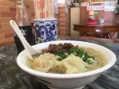 牛腩鲜虾云吞粗面-正斗面家