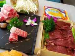 -菌子鲜汤野生菌锅