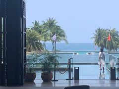 -亚龙湾喜来登·美景台大堂吧
