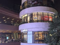 -瑞虹新天地月亮湾