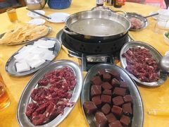 -五洞培记山庄·鲜牛肉火锅