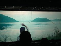-和平影视娱乐城