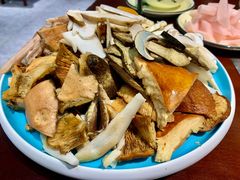 -菌之家·专业纯野生菌火锅·特色炒菌