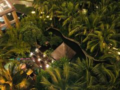 -三亚湾海居铂尔曼度假酒店