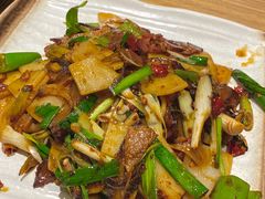 腾冲饵块炒腊肉-米店·云南菜(南门店)