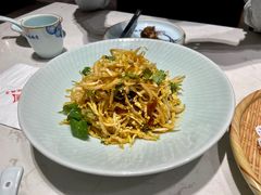 老醋蜇头白菜-燕郊烧鸽子(酷车小镇店)