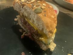 -HIGH FIVE哈福手工汉堡(桂林路店)