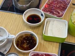 -杨老板·海鲜集市火锅·鲜切牛肉(中防万宝店)