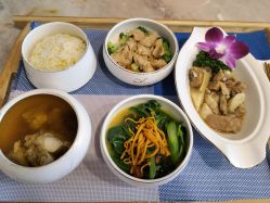 -安雅国际月子会所(拱北森宇富通店)