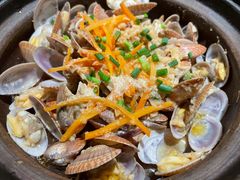 -何妹湿辣牛肉·粤式烧烤砂煲(桂雅路店)