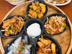 -啰啰冰屋(景洪总店)