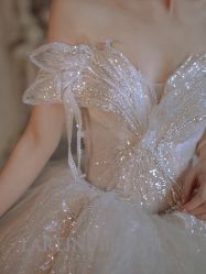 -拉瑞娜LaReine婚纱礼服高级定制