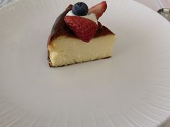 巴斯克蛋糕-璞渼咖啡 ROOF P.M. Café(浦东美术馆店)