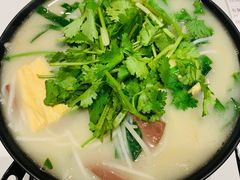 豚骨上汤小锅米线-肥汁米蘭香港米线(长宁来福士店)