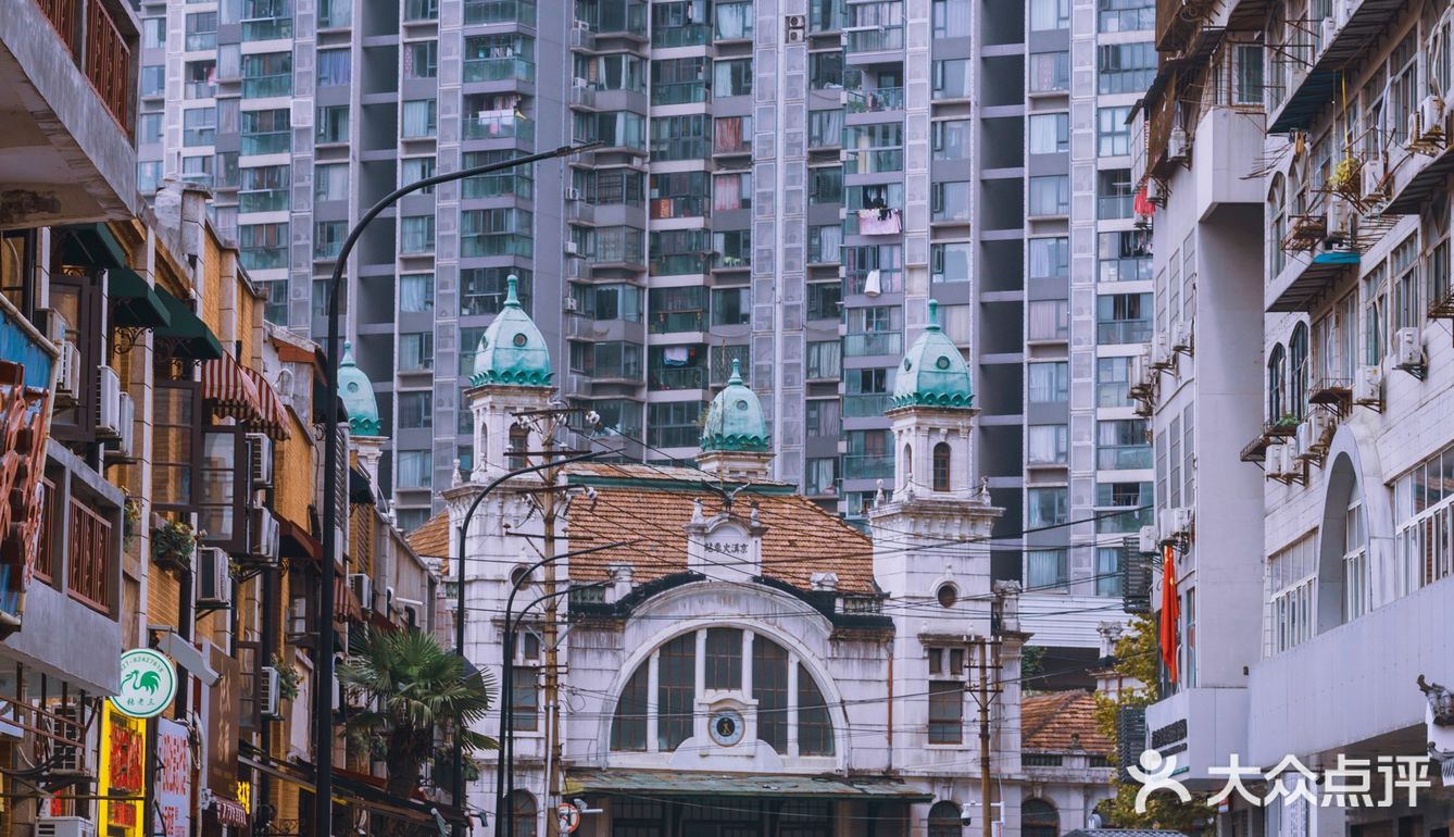 已经成为历史的京汉火车站旧址,背后刚好就是武汉地铁1号线