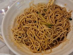 -肥肥虾庄·金牌油焖大虾(首义路店)