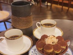 -Café Monson