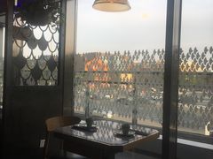 靠窗位-问渔烤鱼(回龙观总店)
