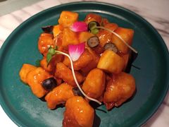 鲜果菠萝里脊-蜜桃花开·中西融合菜E&W(南长街店)