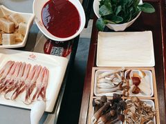 -洞子口重庆鲜货火锅(楚翘城旗舰店)