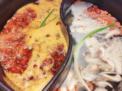 鸳鸯锅-钢管厂五区小郡肝串串香(南山店)