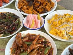 -丹水桥地锅鱼·翘嘴鲌·地方特色全鱼宴(丹江口大坝店)