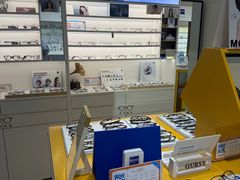 -诺柯视眼镜-蔡司依视路官方工厂店(淞南一店)