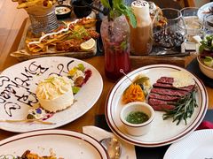 -Mark&Mars Restaurant