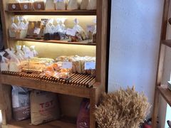 面包甜点陈列柜-那家面包房(珠江路店)