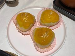 蜜汁叉烧酥-香港龙凤楼(陆家嘴中心店)