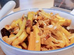山城麻辣素香锅-轻蔬不用等·素食(江苏路店)