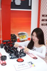 -乐高品牌旗舰店(人民广场店)