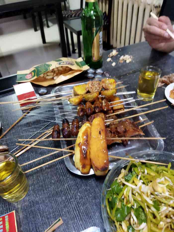 顺鑫烧烤涮-"朋友家附近的烧烤老店 没人领,我还真不知.