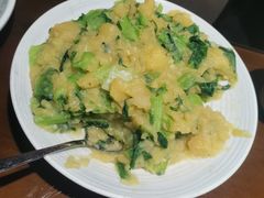 -东口码头·烧鸽子·鱼头泡饼·地方菜(金鹰悦城店)