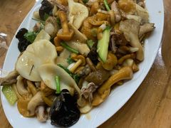 海鲜炒杂菇-渔家小院观海海肠捞饭地方菜(环海中路店)