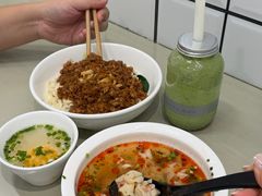 -周素珍湖州大馄饨(直戒坛寺巷店)