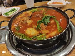 -喇喇排骨火锅·传统韩式脊骨汤(望京西园总店)