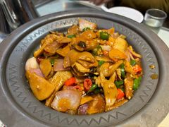 -东北哈尔滨酱骨头馆房掌柜铁锅炖