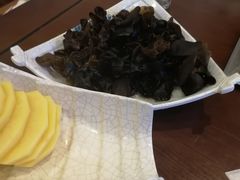 -亿诣蝎府炸酱面羊蝎子火锅(酷车小镇店)
