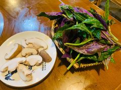 -岳记兴隆·青城腊排铜火锅(融创店)