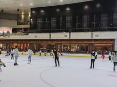 -冰纷万象滑冰场(深圳万象城店)
