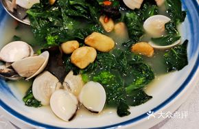 Clam Steamed with Chinese Cabbage