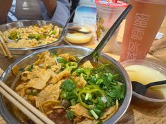 -柳州肥姨妈大骨螺蛳粉(沙河店)