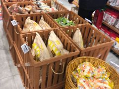 -三只松鼠