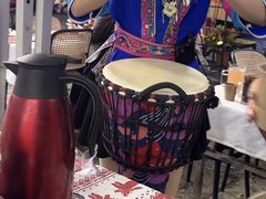 -刘姐啤酒鱼民族演艺餐厅(西街总店)