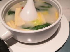 无油鱼汤腐竹煮时蔬-大树餐厅(益田假日店)