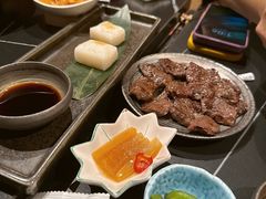 -山川小町·极番烧肉(新地假日广场店)